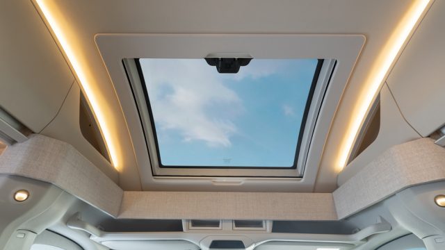 KNAUS Sky TI 700 DEG, takluke